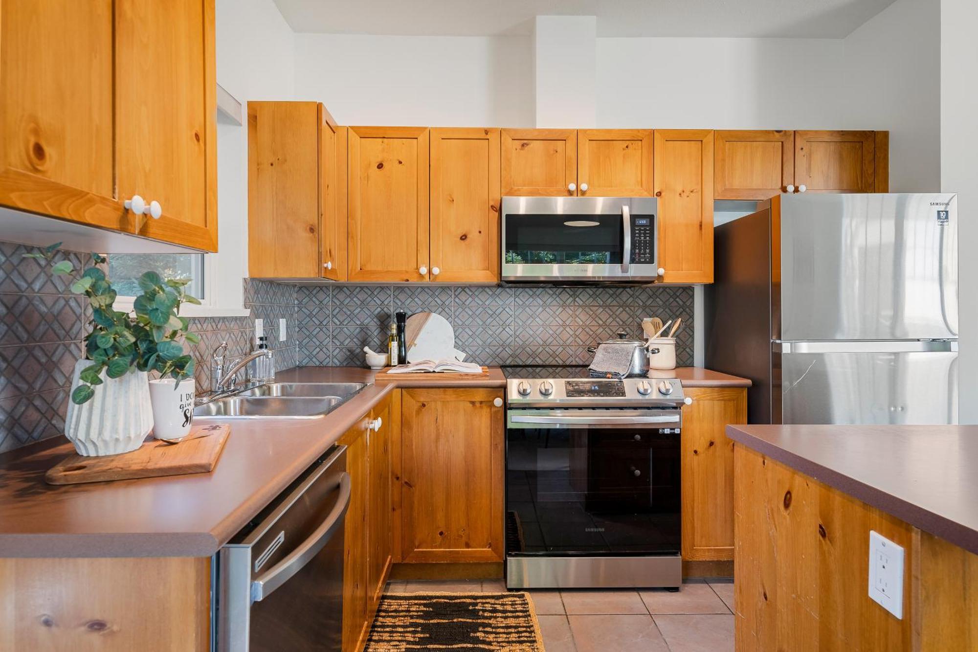 Desirable Blueberry Hill Apartment Whistler