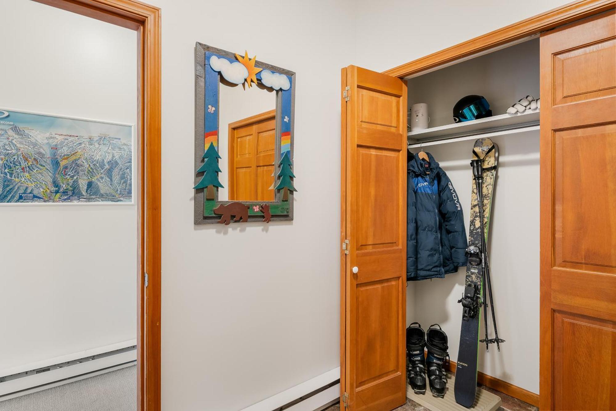 Desirable Blueberry Hill Apartment *